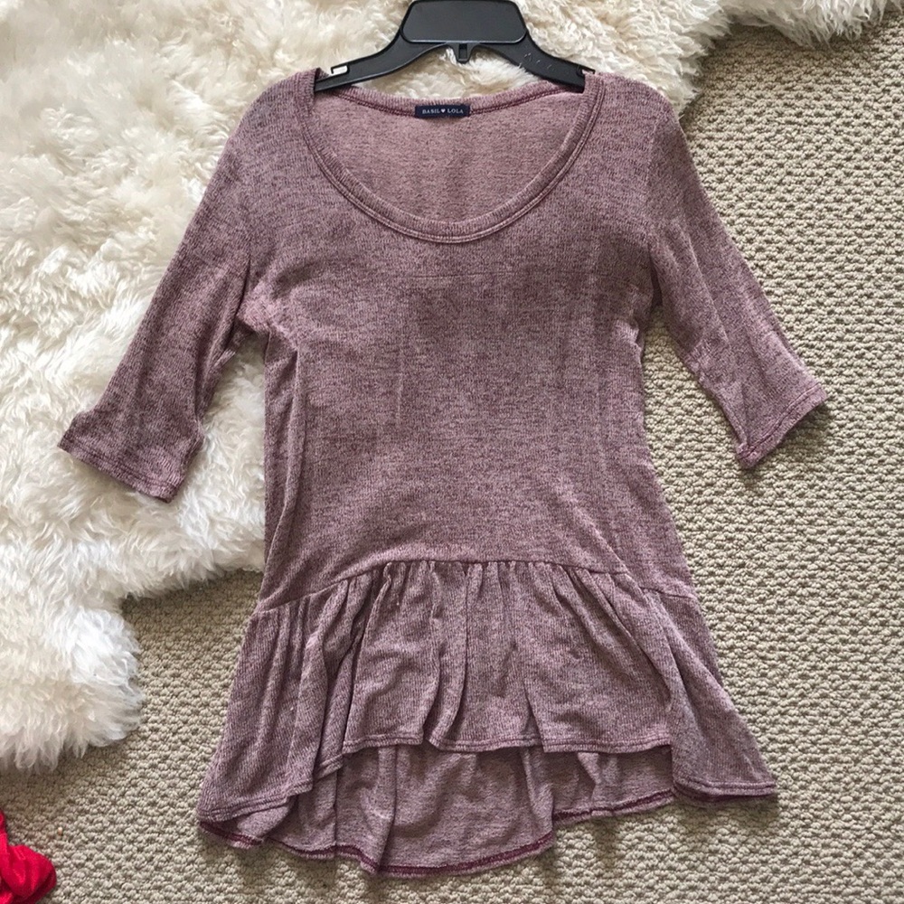 heathered maroon & cream cropped leave shirt